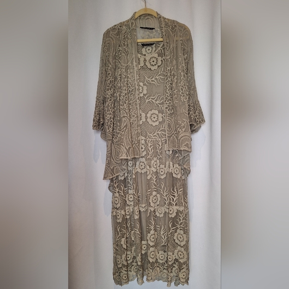 Gretty Zueger Lace Tiered Maxi Skirt with Matching Duster Jacket - Beige Silk